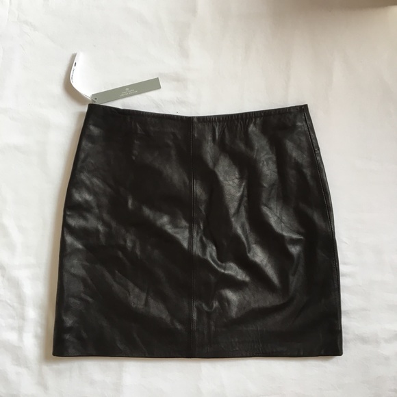 Aqua Capsule Black Leather Asymmetric Zipper Skirt - Picture 3 of 5